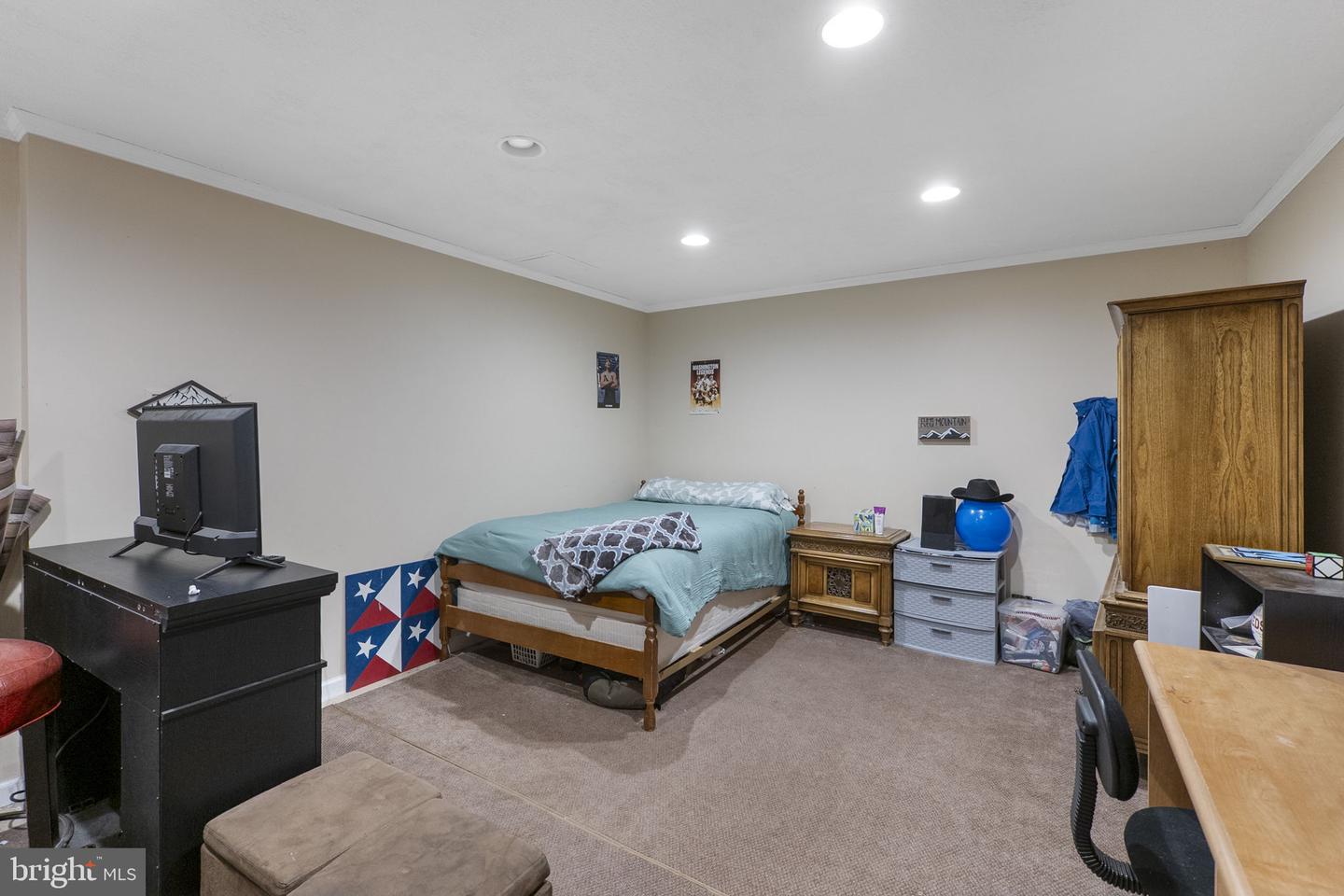 131 ASBURY RD, WINCHESTER, Virginia 22602, 4 Bedrooms Bedrooms, 12 Rooms Rooms,2 BathroomsBathrooms,Residential,For sale,131 ASBURY RD,VAFV2035148 MLS # VAFV2035148