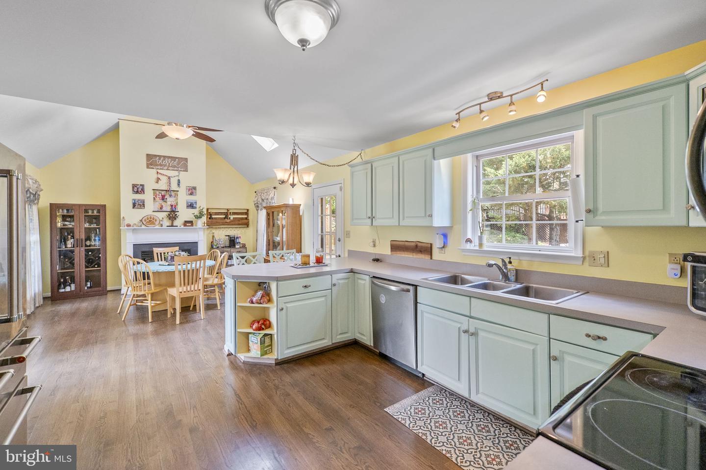 131 ASBURY RD, WINCHESTER, Virginia 22602, 4 Bedrooms Bedrooms, 12 Rooms Rooms,2 BathroomsBathrooms,Residential,For sale,131 ASBURY RD,VAFV2035148 MLS # VAFV2035148