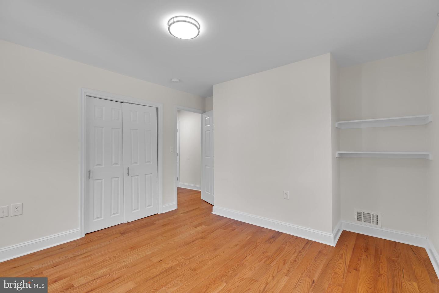 3805 CAROLYN AVE, FAIRFAX, Virginia 22031, 6 Bedrooms Bedrooms, ,5 BathroomsBathrooms,Residential,For sale,3805 CAROLYN AVE,VAFC2006544 MLS # VAFC2006544
