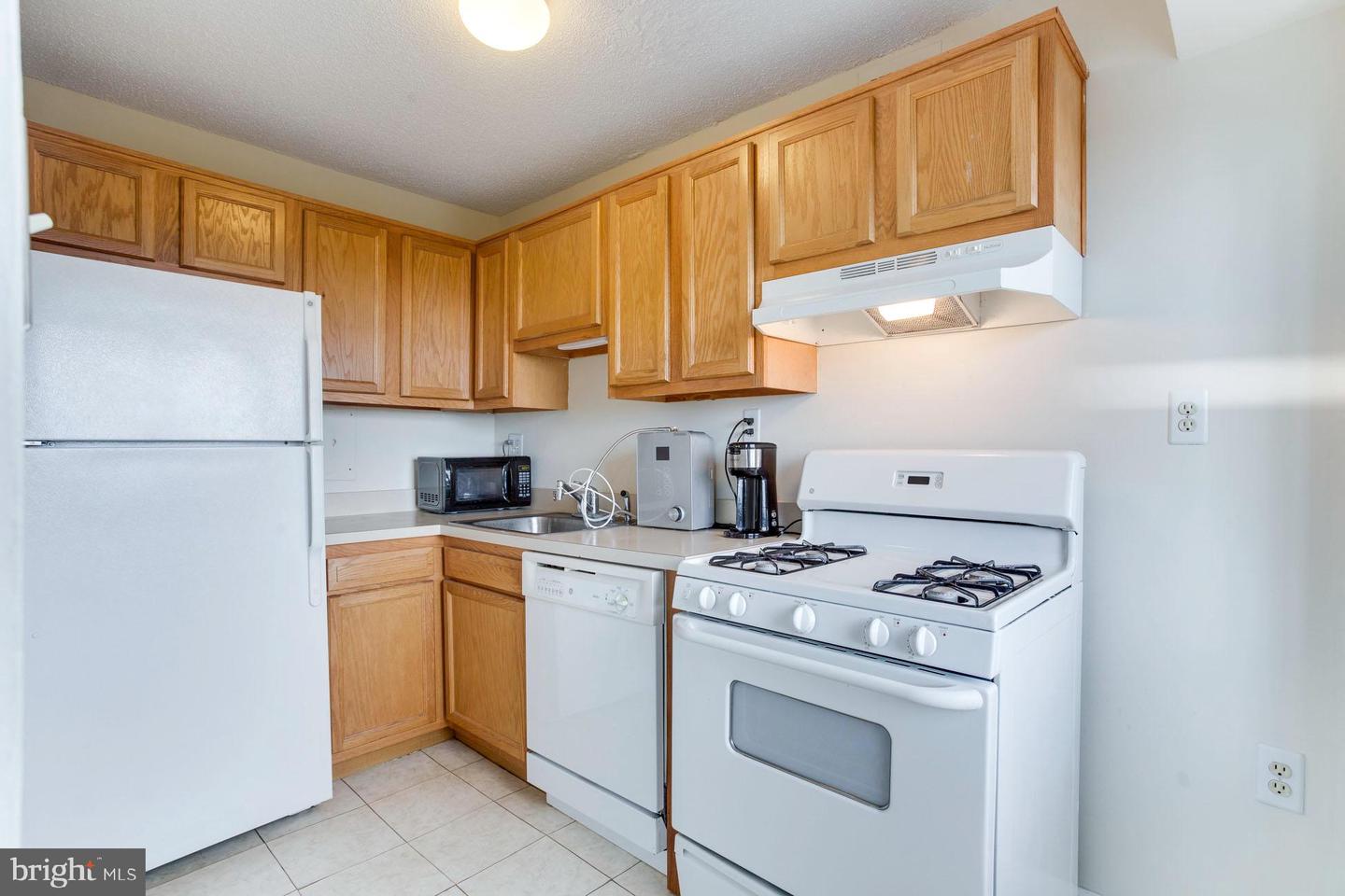 2500 N VAN DORN ST #415, ALEXANDRIA, Virginia 22302, ,1 BathroomBathrooms,Residential,For sale,2500 N VAN DORN ST #415,VAAX2046998 MLS # VAAX2046998