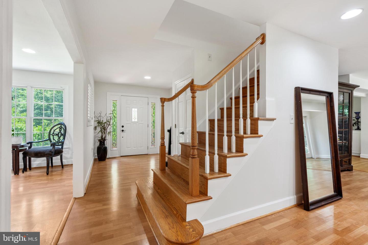 10418 ADEL RD, OAKTON, Virginia 22124, 4 Bedrooms Bedrooms, ,4 BathroomsBathrooms,Residential,For sale,10418 ADEL RD,VAFX2252430 MLS # VAFX2252430