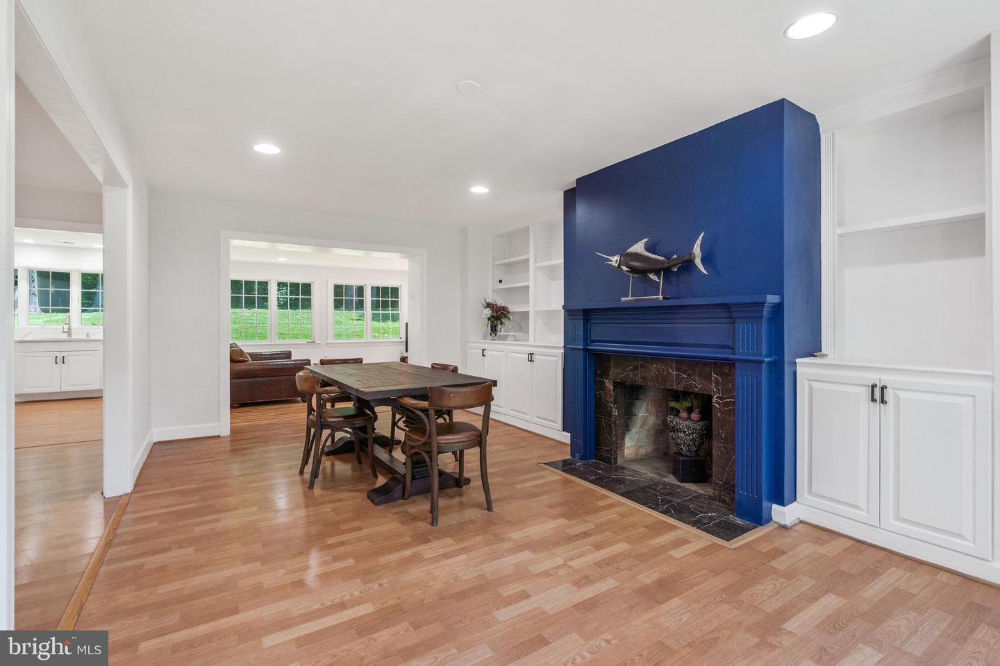 10418 ADEL RD, OAKTON, Virginia 22124, 4 Bedrooms Bedrooms, ,4 BathroomsBathrooms,Residential,For sale,10418 ADEL RD,VAFX2252430 MLS # VAFX2252430