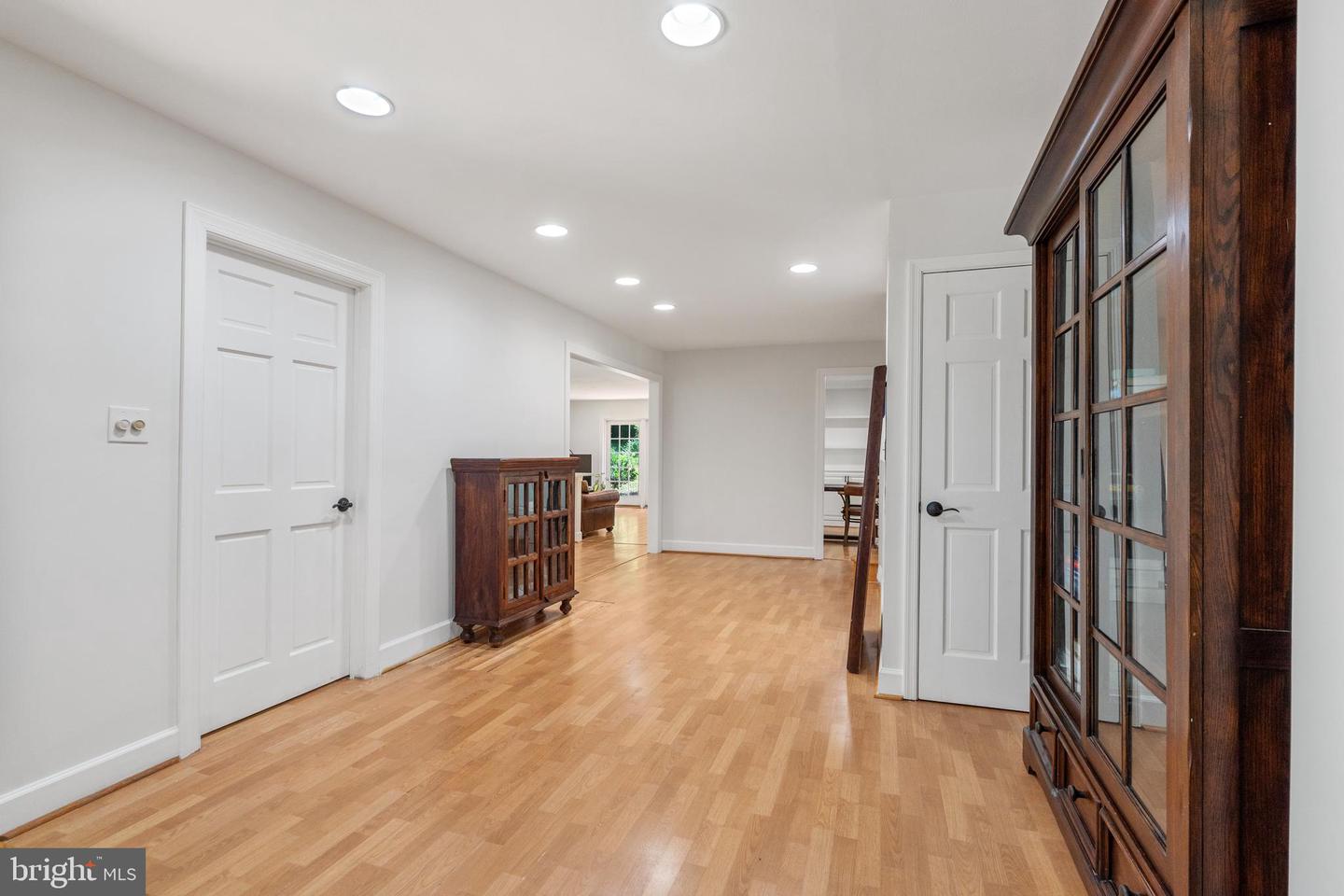 10418 ADEL RD, OAKTON, Virginia 22124, 4 Bedrooms Bedrooms, ,4 BathroomsBathrooms,Residential,For sale,10418 ADEL RD,VAFX2252430 MLS # VAFX2252430