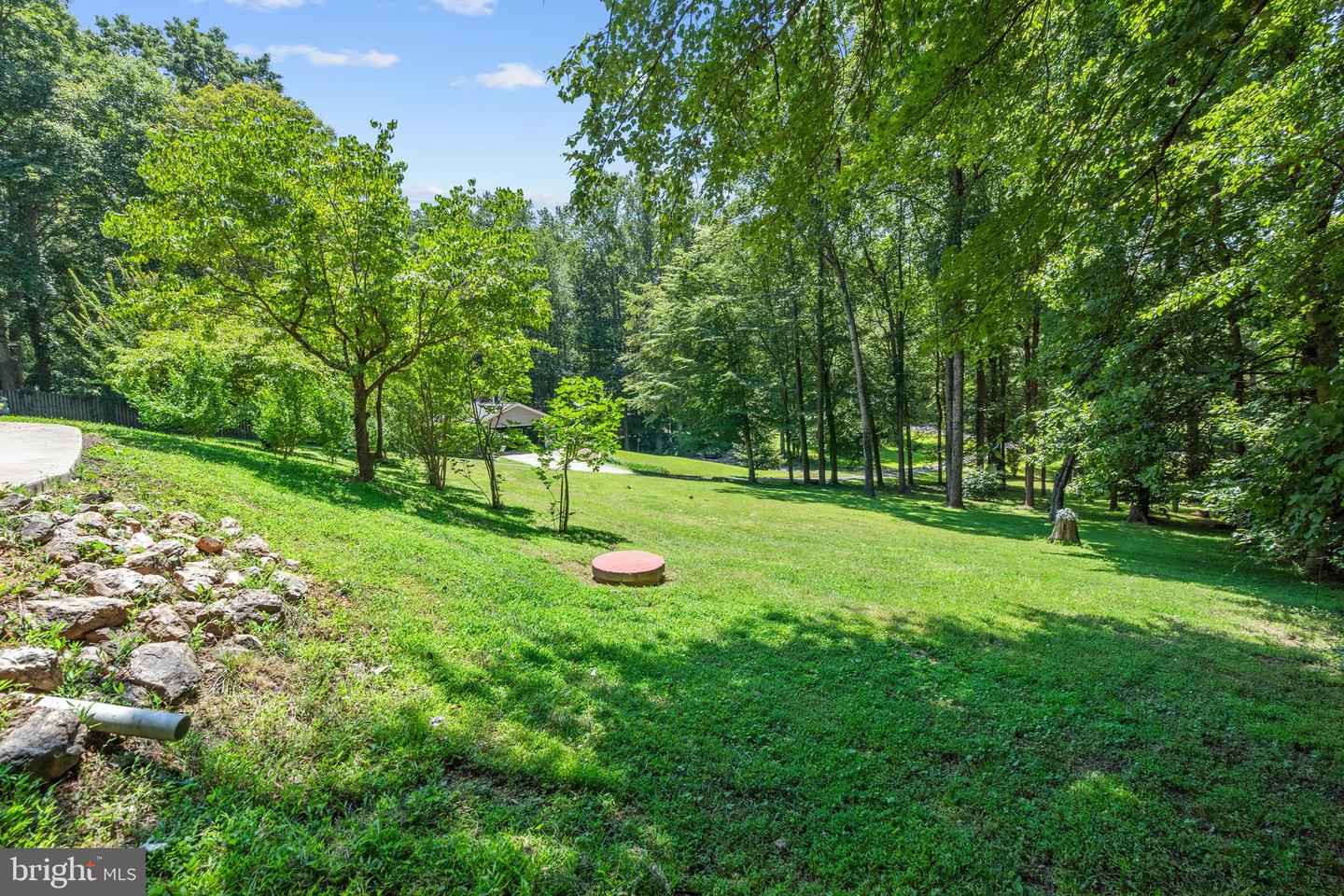 10418 ADEL RD, OAKTON, Virginia 22124, 4 Bedrooms Bedrooms, ,4 BathroomsBathrooms,Residential,For sale,10418 ADEL RD,VAFX2252430 MLS # VAFX2252430