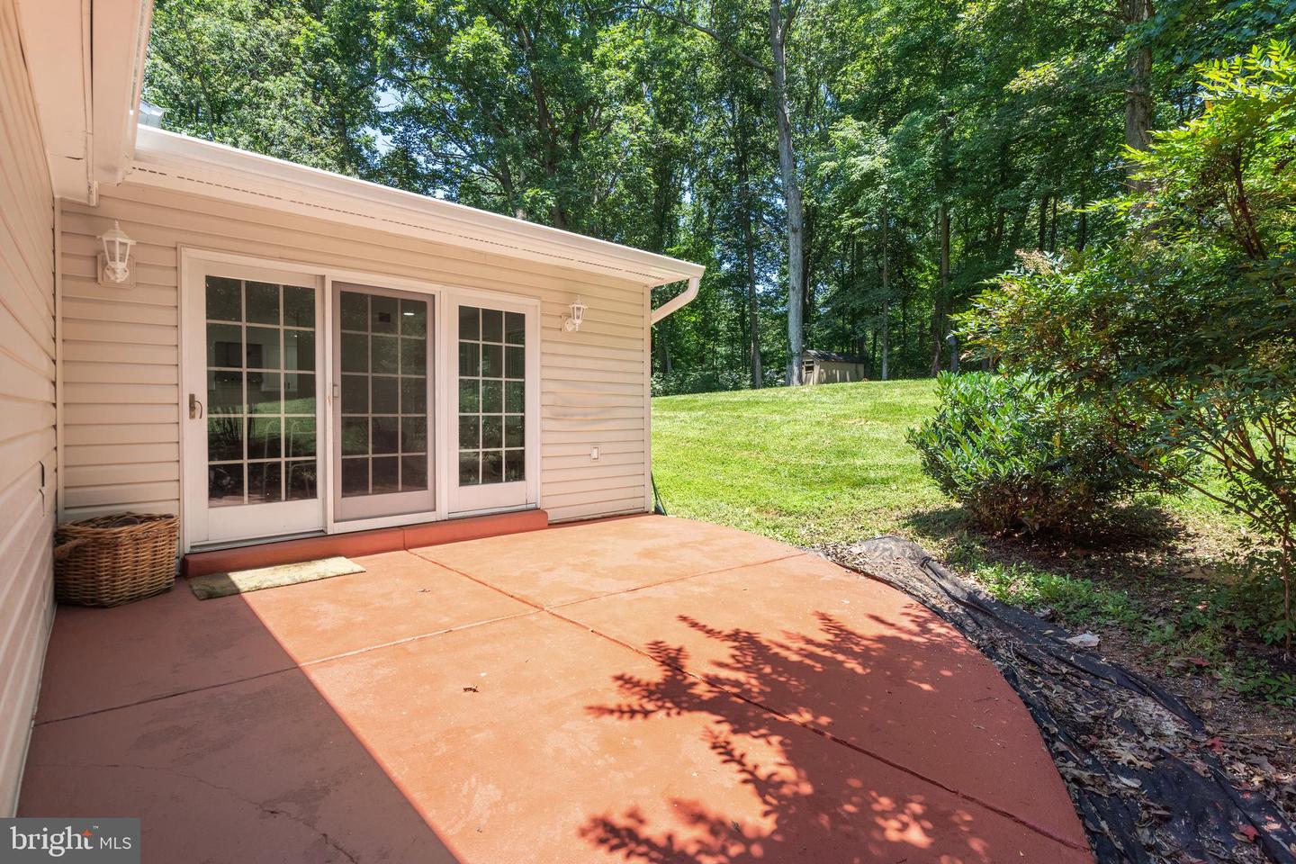 10418 ADEL RD, OAKTON, Virginia 22124, 4 Bedrooms Bedrooms, ,4 BathroomsBathrooms,Residential,For sale,10418 ADEL RD,VAFX2252430 MLS # VAFX2252430