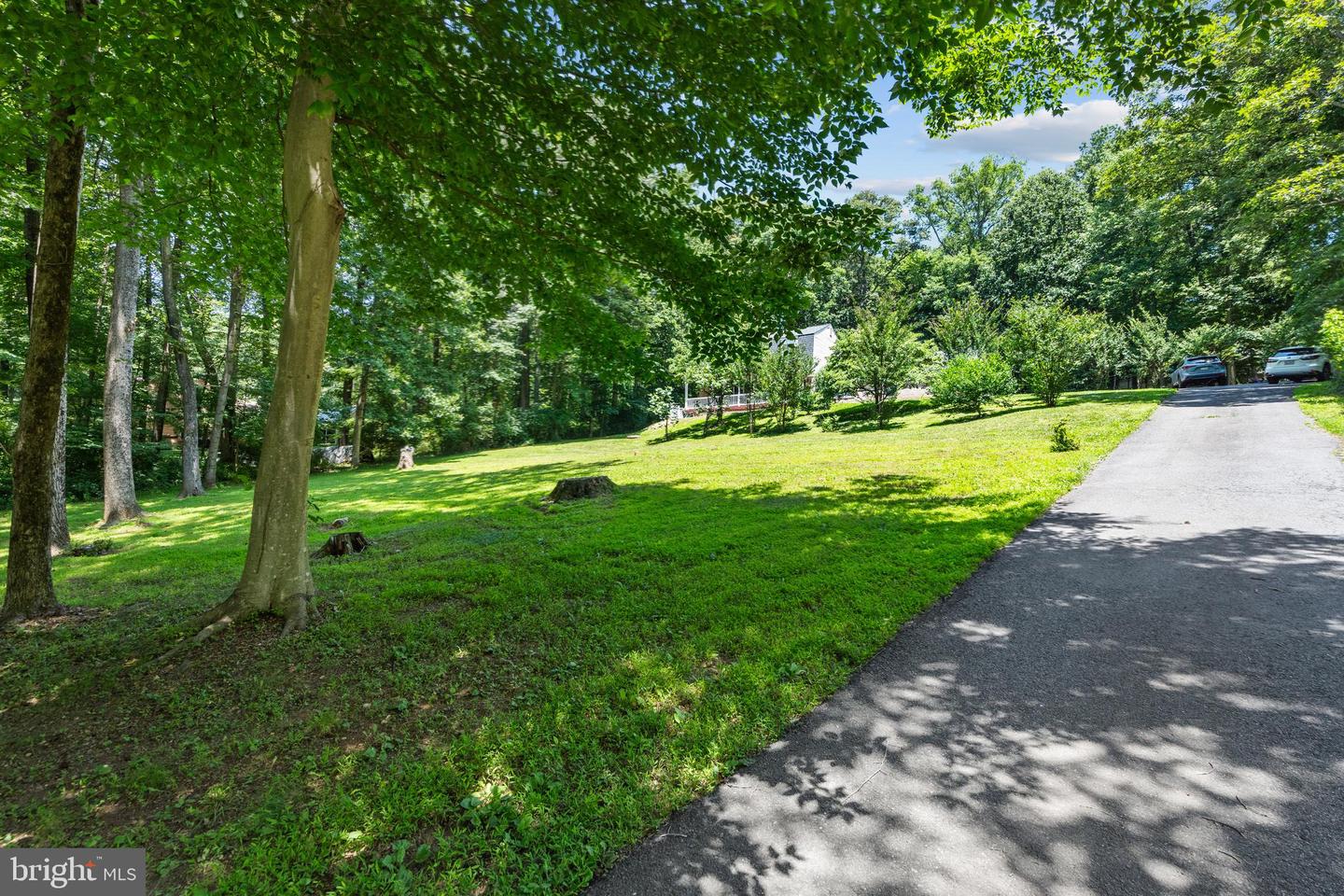 10418 ADEL RD, OAKTON, Virginia 22124, 4 Bedrooms Bedrooms, ,4 BathroomsBathrooms,Residential,For sale,10418 ADEL RD,VAFX2252430 MLS # VAFX2252430