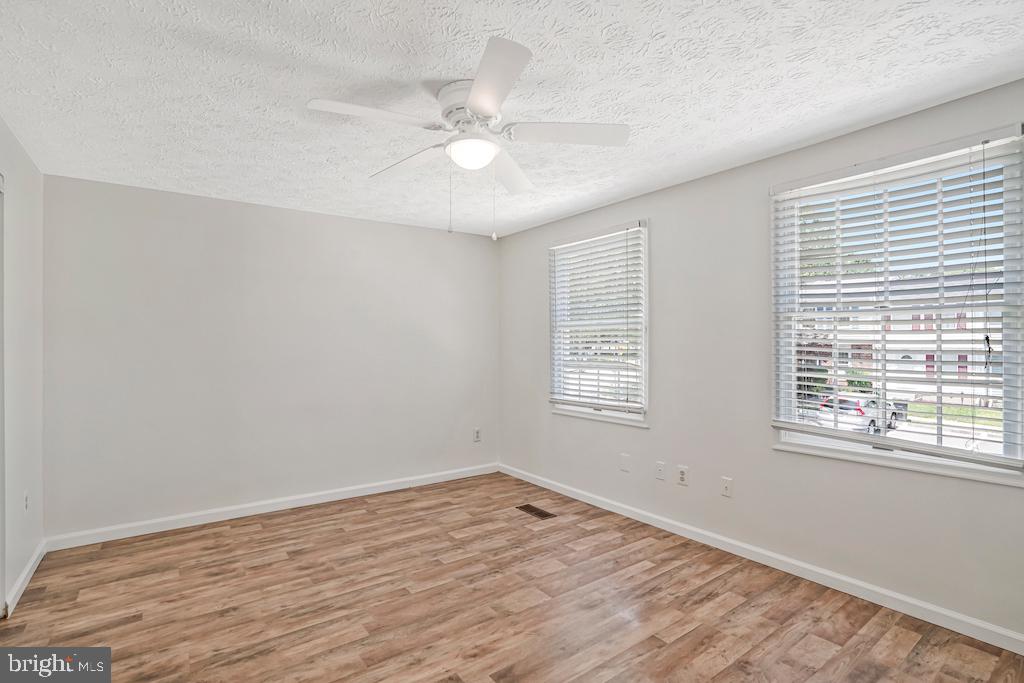 8549 BLUE ROCK LN, LORTON, Virginia 22079, 2 Bedrooms Bedrooms, ,1 BathroomBathrooms,Residential,For sale,8549 BLUE ROCK LN,VAFX2252432 MLS # VAFX2252432