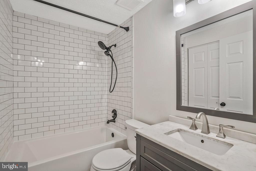 8549 BLUE ROCK LN, LORTON, Virginia 22079, 2 Bedrooms Bedrooms, ,1 BathroomBathrooms,Residential,For sale,8549 BLUE ROCK LN,VAFX2252432 MLS # VAFX2252432