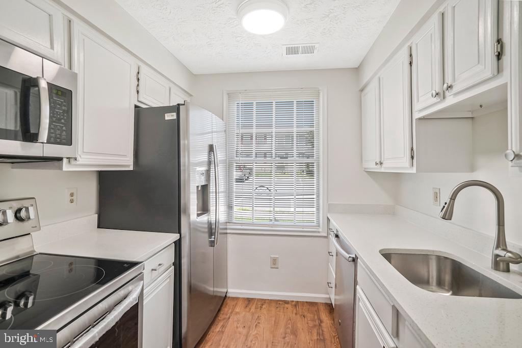 8549 BLUE ROCK LN, LORTON, Virginia 22079, 2 Bedrooms Bedrooms, ,1 BathroomBathrooms,Residential,For sale,8549 BLUE ROCK LN,VAFX2252432 MLS # VAFX2252432