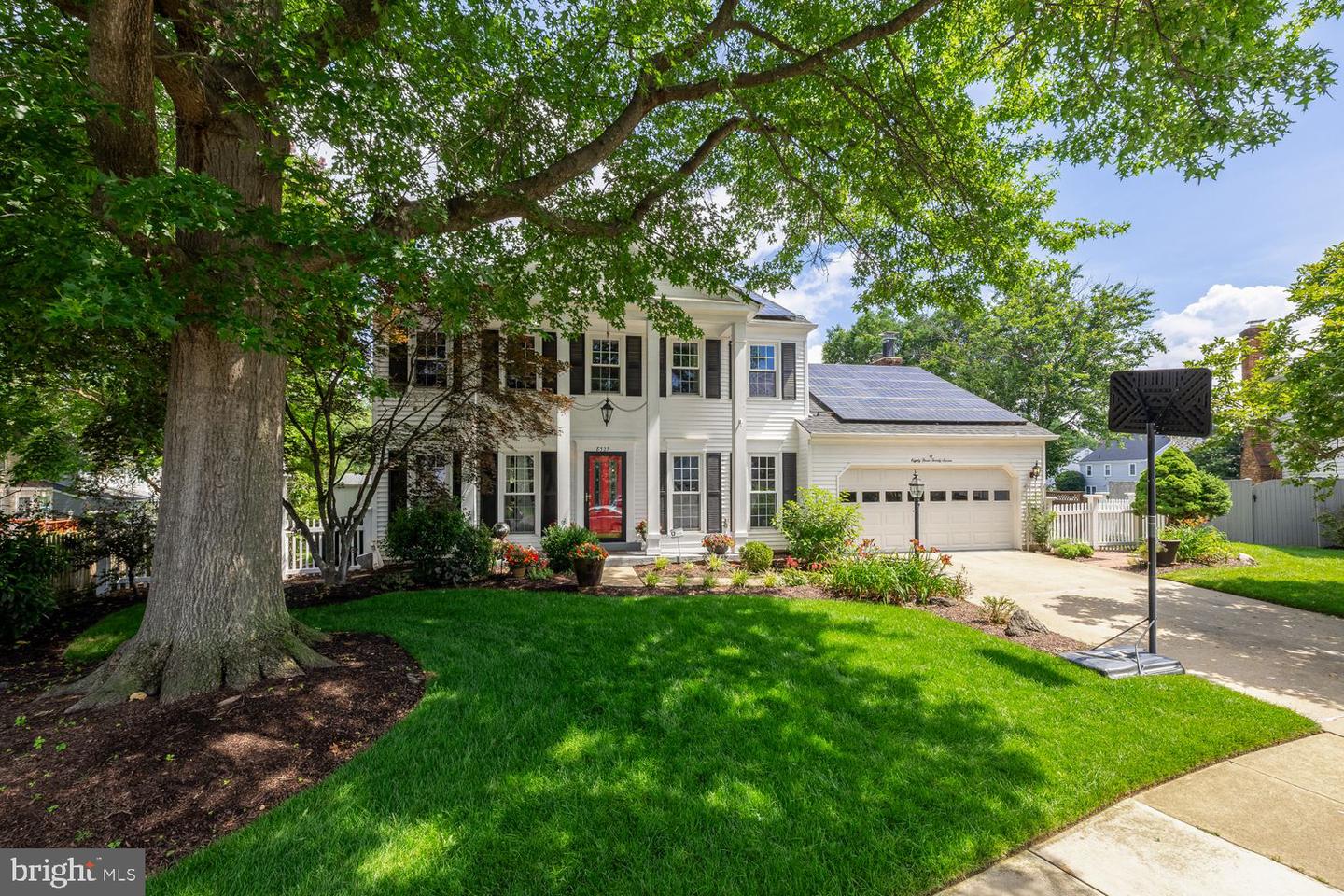 8327 FRAN CT, LORTON, Virginia 22079, 4 Bedrooms Bedrooms, ,4 BathroomsBathrooms,Residential,For sale,8327 FRAN CT,VAFX2252306 MLS # VAFX2252306