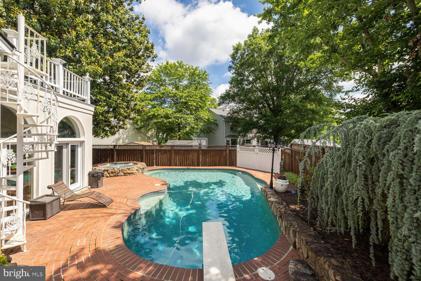 8327 FRAN CT, LORTON, Virginia 22079, 4 Bedrooms Bedrooms, ,4 BathroomsBathrooms,Residential,For sale,8327 FRAN CT,VAFX2252306 MLS # VAFX2252306