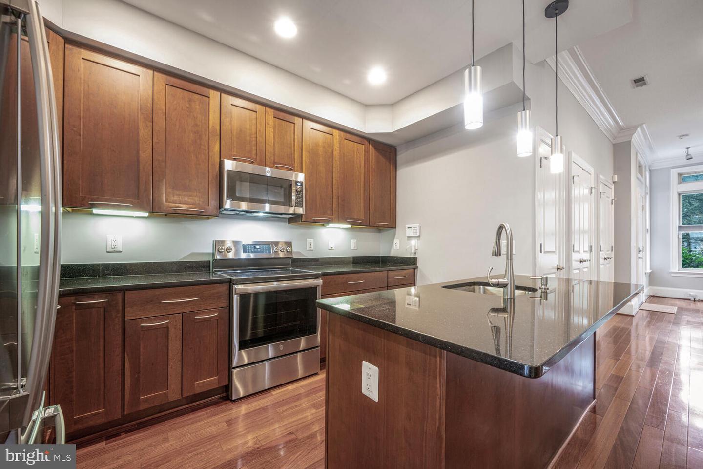 1817 6TH ST NW #A, WASHINGTON, District Of Columbia 20001, 2 Bedrooms Bedrooms, ,2 BathroomsBathrooms,Residential,For sale,1817 6TH ST NW #A,DCDC2208098 MLS # DCDC2208098