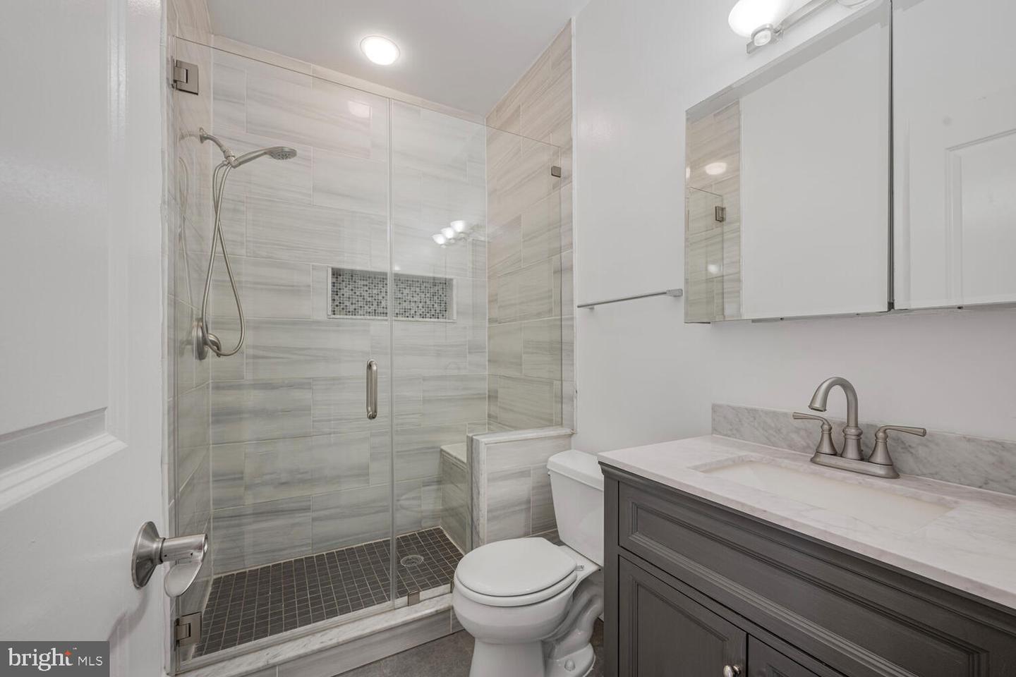 1817 6TH ST NW #A, WASHINGTON, District Of Columbia 20001, 2 Bedrooms Bedrooms, ,2 BathroomsBathrooms,Residential,For sale,1817 6TH ST NW #A,DCDC2208098 MLS # DCDC2208098
