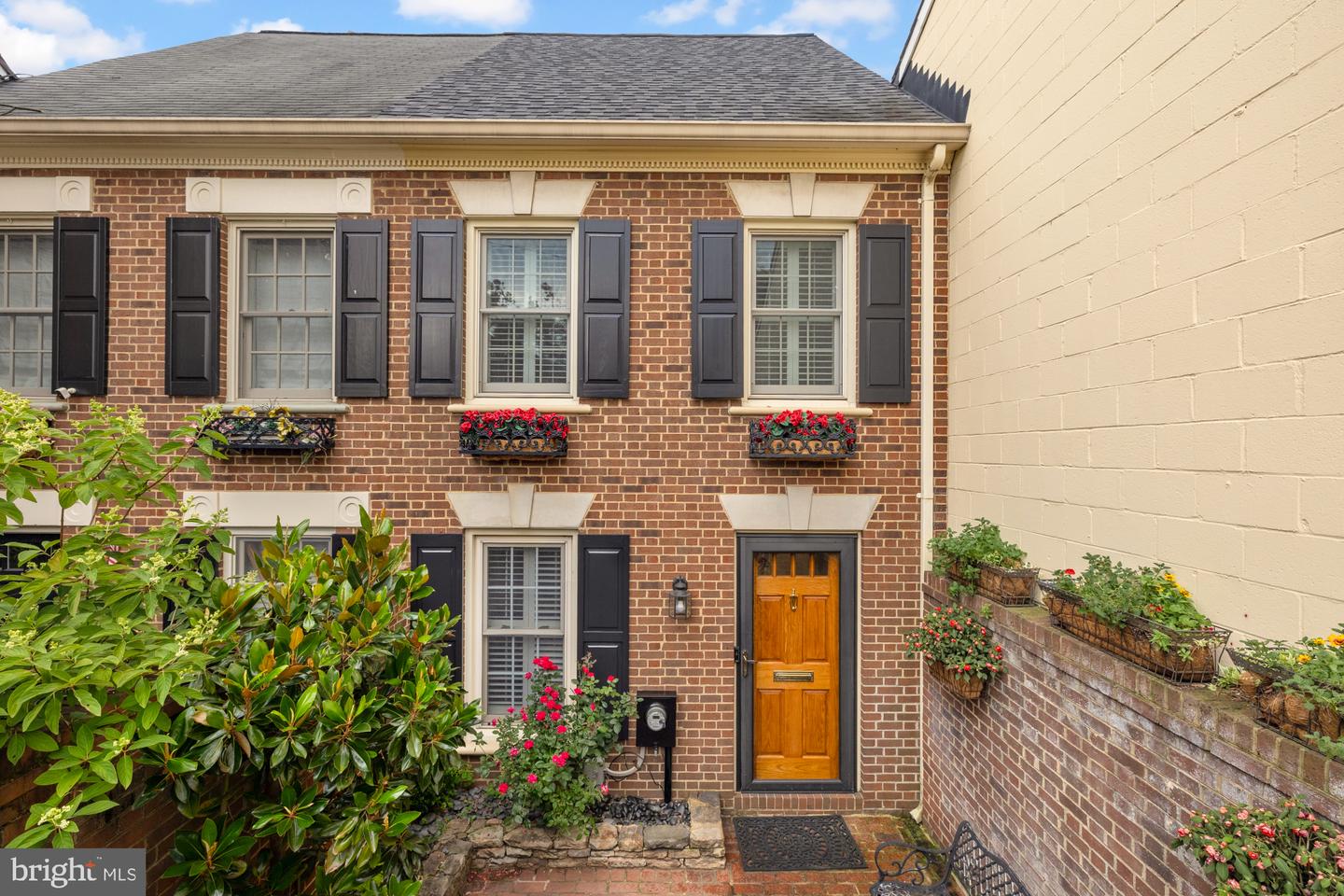 624 S PITT ST #1/2, ALEXANDRIA, Virginia 22314, 3 Bedrooms Bedrooms, ,2 BathroomsBathrooms,Residential,For sale,624 S PITT ST #1/2,VAAX2047030 MLS # VAAX2047030