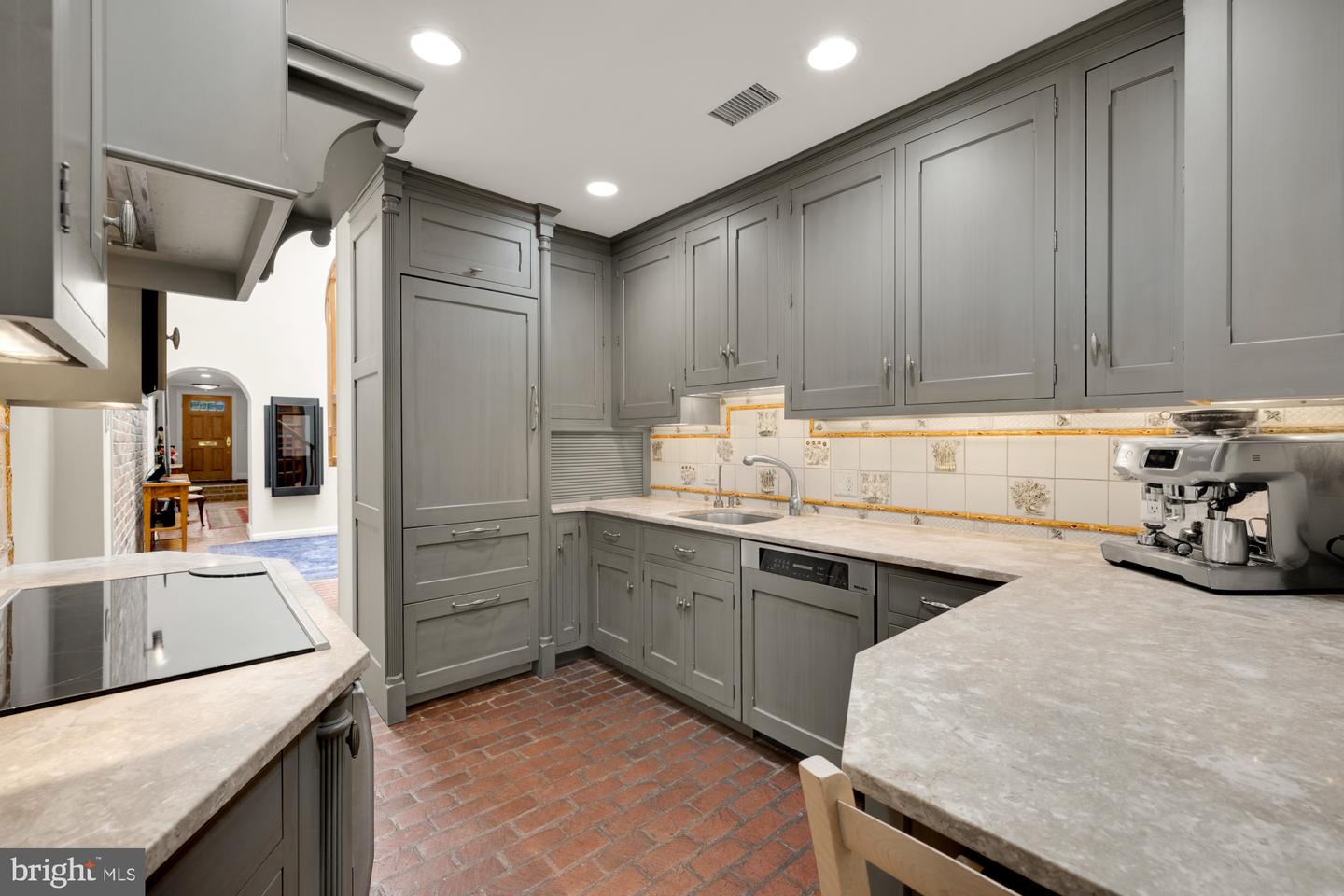 624 S PITT ST #1/2, ALEXANDRIA, Virginia 22314, 3 Bedrooms Bedrooms, ,2 BathroomsBathrooms,Residential,For sale,624 S PITT ST #1/2,VAAX2047030 MLS # VAAX2047030