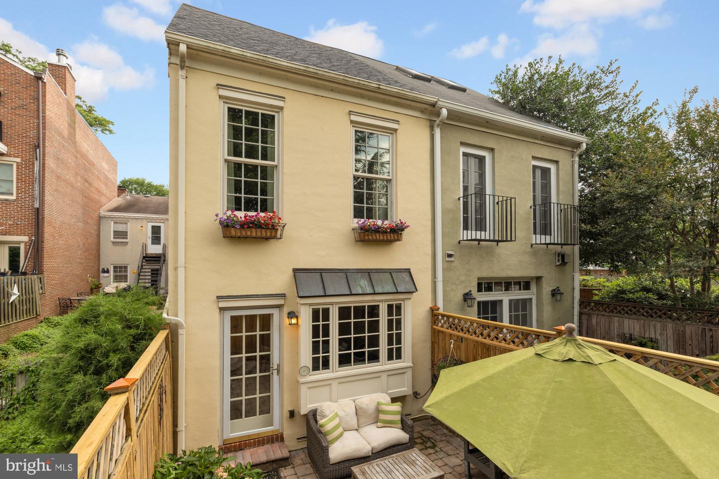 624 S PITT ST #1/2, ALEXANDRIA, Virginia 22314, 3 Bedrooms Bedrooms, ,2 BathroomsBathrooms,Residential,For sale,624 S PITT ST #1/2,VAAX2047030 MLS # VAAX2047030