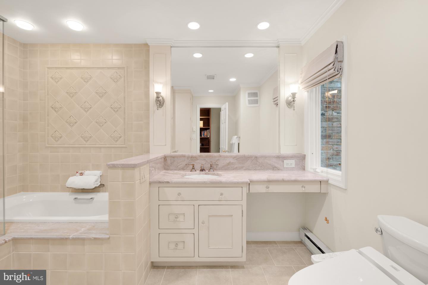 624 S PITT ST #1/2, ALEXANDRIA, Virginia 22314, 3 Bedrooms Bedrooms, ,2 BathroomsBathrooms,Residential,For sale,624 S PITT ST #1/2,VAAX2047030 MLS # VAAX2047030