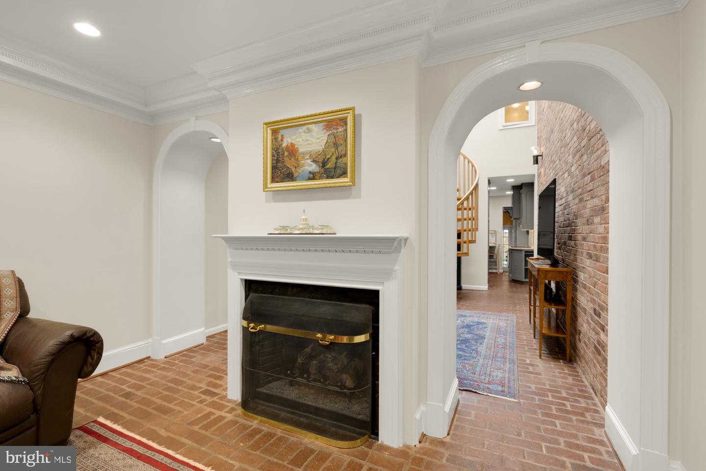 624 S PITT ST #1/2, ALEXANDRIA, Virginia 22314, 3 Bedrooms Bedrooms, ,2 BathroomsBathrooms,Residential,For sale,624 S PITT ST #1/2,VAAX2047030 MLS # VAAX2047030