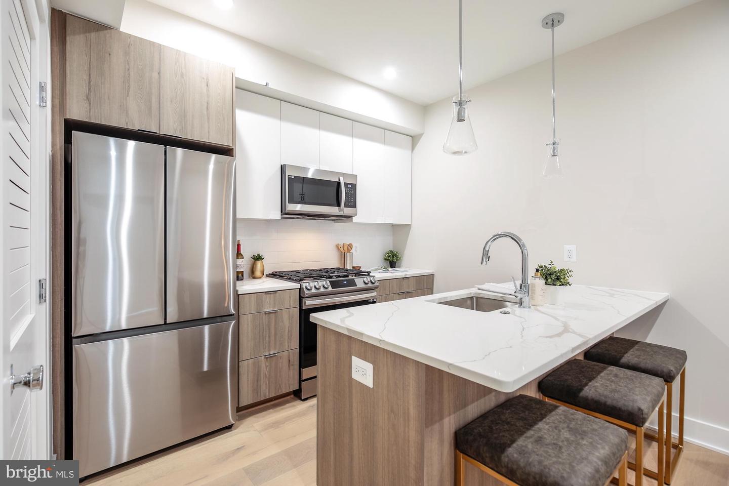 1421 SPRING RD NW #101, WASHINGTON, District Of Columbia 20010, 2 Bedrooms Bedrooms, ,1 BathroomBathrooms,Residential,For sale,1421 SPRING RD NW #101,DCDC2208246 MLS # DCDC2208246