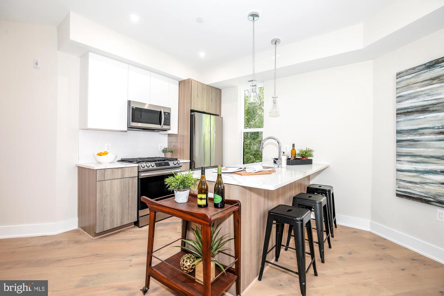 1421 SPRING RD NW #204, WASHINGTON, District Of Columbia 20010, 1 Bedroom Bedrooms, ,1 BathroomBathrooms,Residential,For sale,1421 SPRING RD NW #204,DCDC2208250 MLS # DCDC2208250