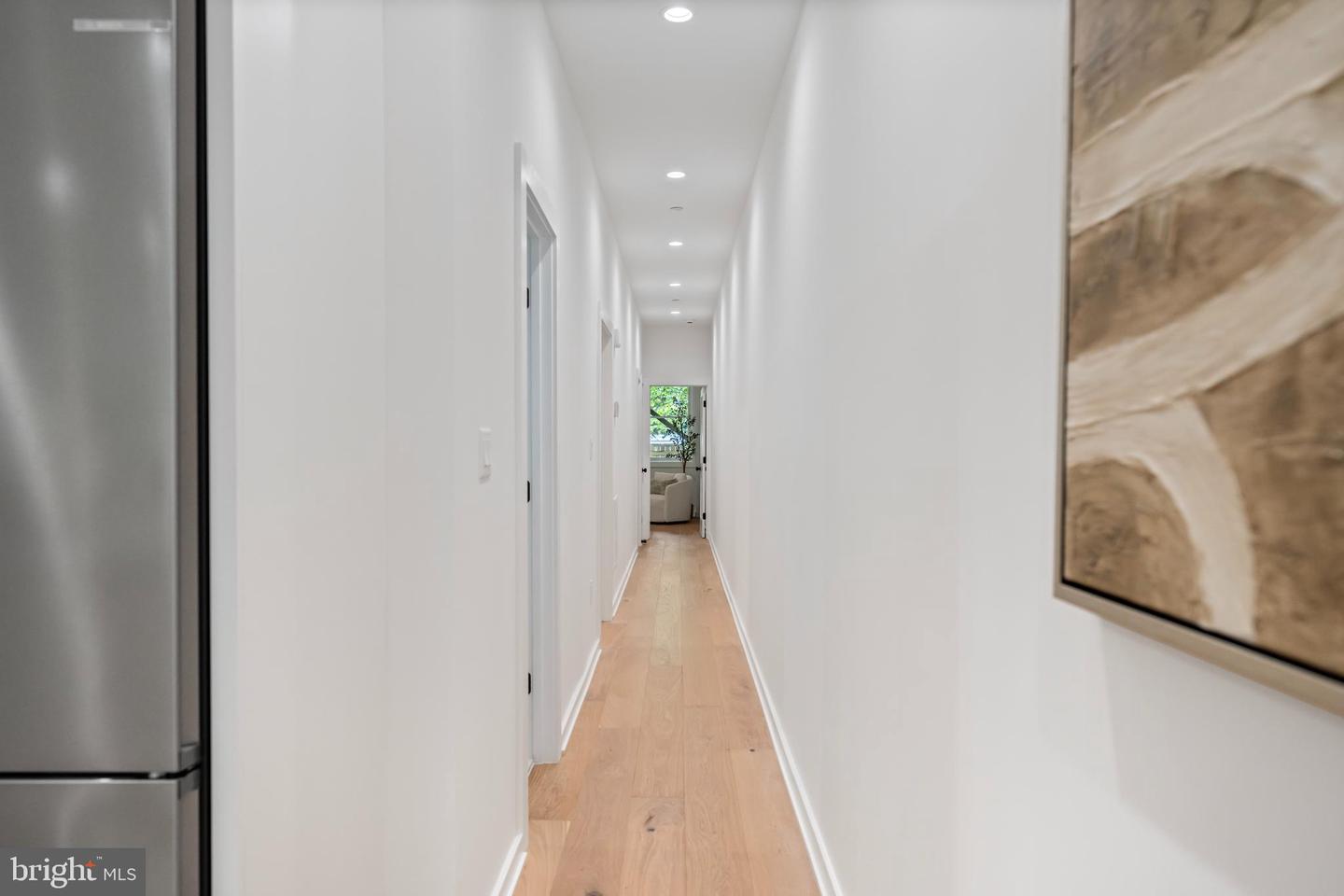 131 11TH ST NE #2, WASHINGTON, District Of Columbia 20002, 2 Bedrooms Bedrooms, 5 Rooms Rooms,1 BathroomBathrooms,Residential,For sale,131 11TH ST NE #2,DCDC2208270 MLS # DCDC2208270
