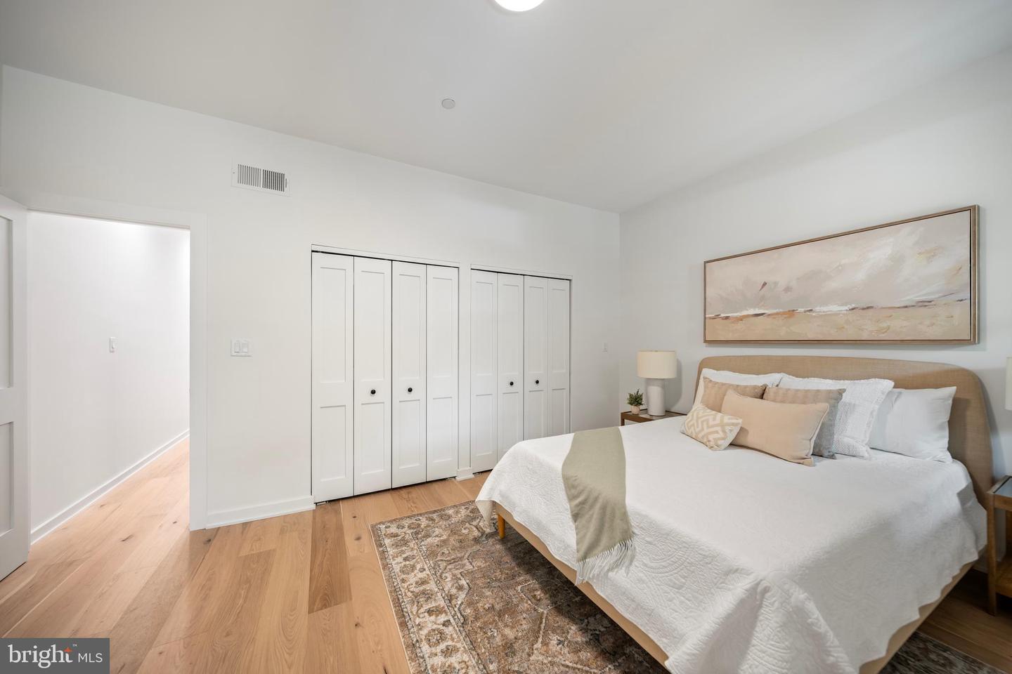 131 11TH ST NE #2, WASHINGTON, District Of Columbia 20002, 2 Bedrooms Bedrooms, 5 Rooms Rooms,1 BathroomBathrooms,Residential,For sale,131 11TH ST NE #2,DCDC2208270 MLS # DCDC2208270