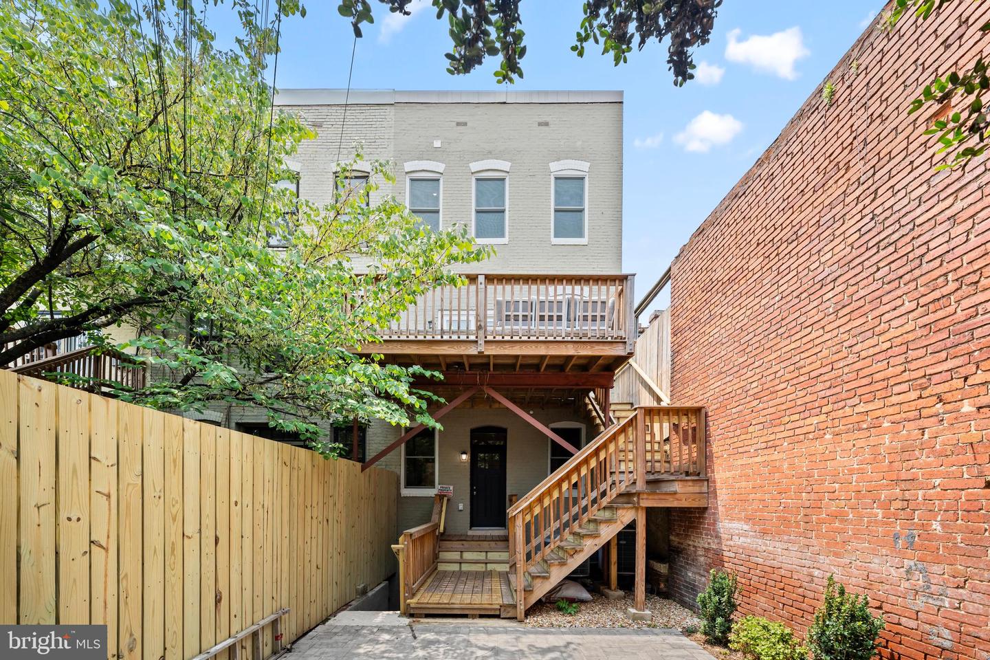 131 11TH ST NE #2, WASHINGTON, District Of Columbia 20002, 2 Bedrooms Bedrooms, 5 Rooms Rooms,1 BathroomBathrooms,Residential,For sale,131 11TH ST NE #2,DCDC2208270 MLS # DCDC2208270