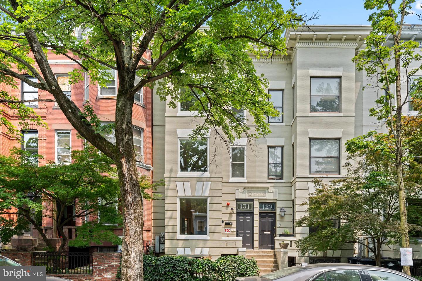 131 11TH ST NE #2, WASHINGTON, District Of Columbia 20002, 2 Bedrooms Bedrooms, 5 Rooms Rooms,1 BathroomBathrooms,Residential,For sale,131 11TH ST NE #2,DCDC2208270 MLS # DCDC2208270