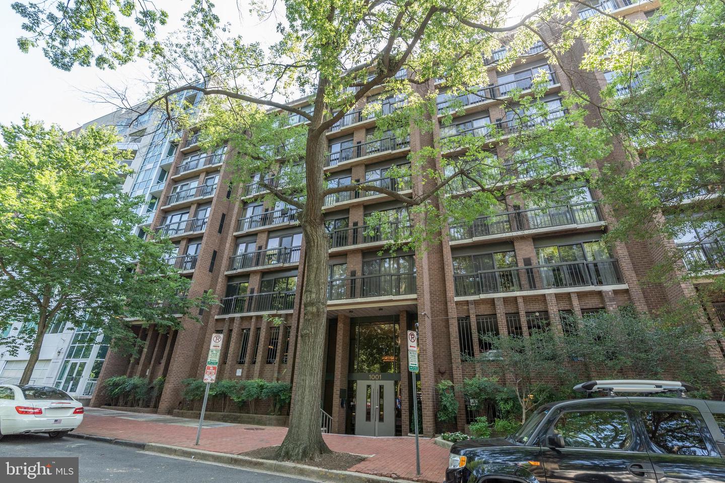 1001 NW 26TH ST NW #607, WASHINGTON, District Of Columbia 20037, 1 Bedroom Bedrooms, ,1 BathroomBathrooms,Residential,For sale,1001 NW 26TH ST NW #607,DCDC2208292 MLS # DCDC2208292