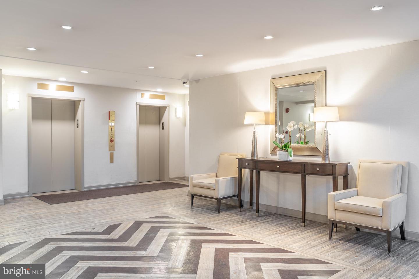 1001 NW 26TH ST NW #607, WASHINGTON, District Of Columbia 20037, 1 Bedroom Bedrooms, ,1 BathroomBathrooms,Residential,For sale,1001 NW 26TH ST NW #607,DCDC2208292 MLS # DCDC2208292