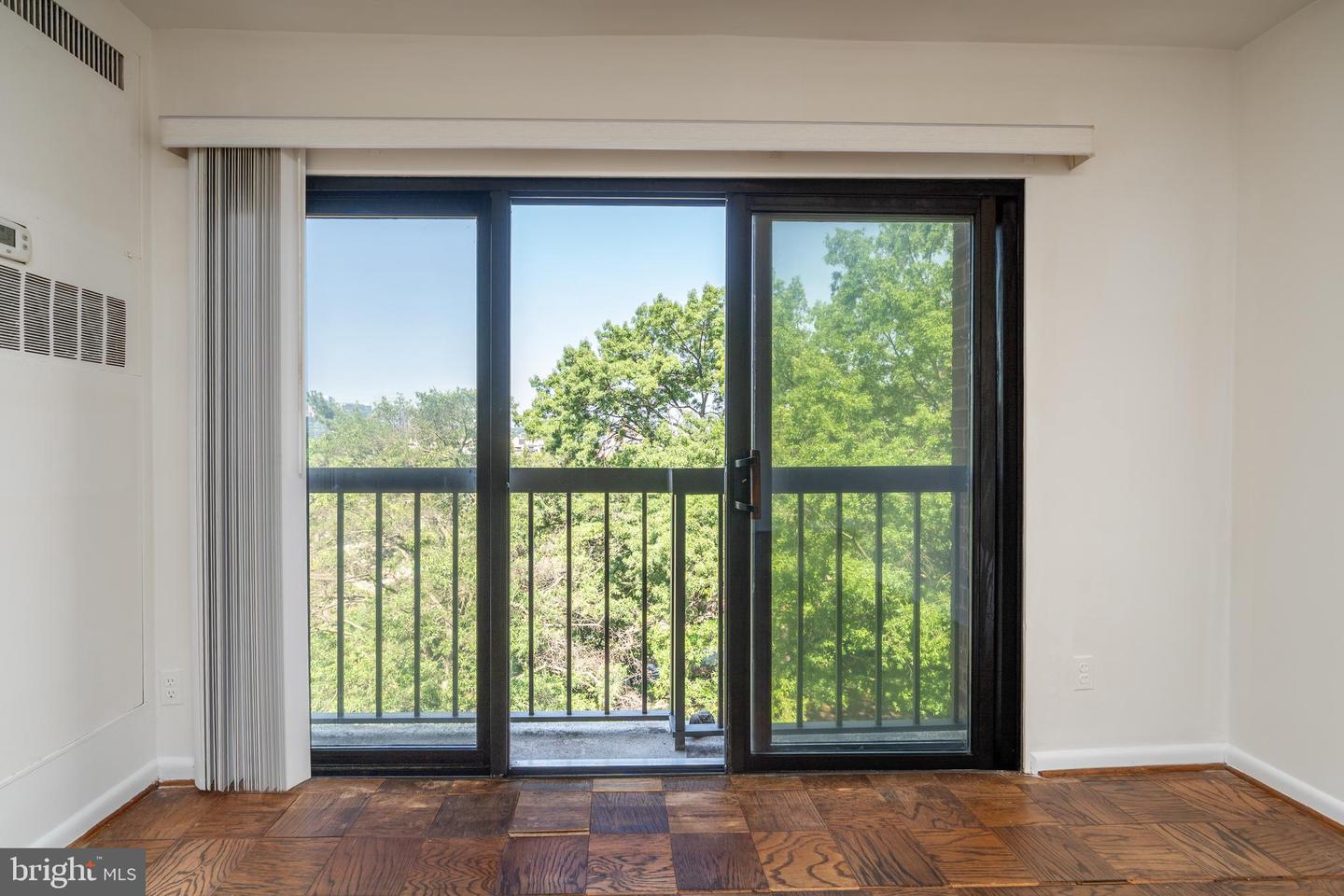 1001 NW 26TH ST NW #607, WASHINGTON, District Of Columbia 20037, 1 Bedroom Bedrooms, ,1 BathroomBathrooms,Residential,For sale,1001 NW 26TH ST NW #607,DCDC2208292 MLS # DCDC2208292