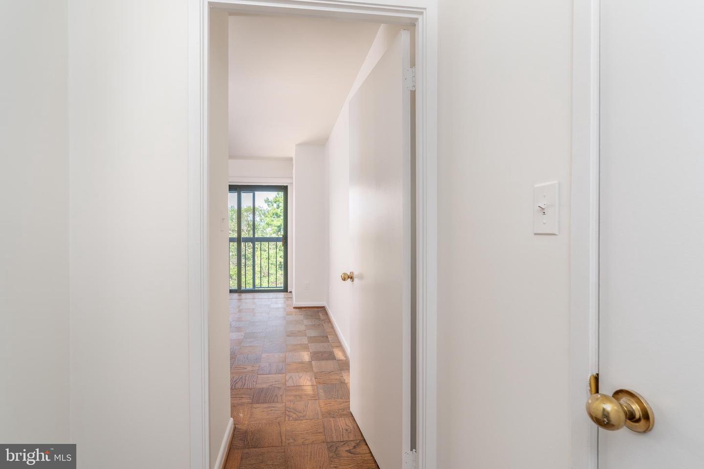 1001 NW 26TH ST NW #607, WASHINGTON, District Of Columbia 20037, 1 Bedroom Bedrooms, ,1 BathroomBathrooms,Residential,For sale,1001 NW 26TH ST NW #607,DCDC2208292 MLS # DCDC2208292