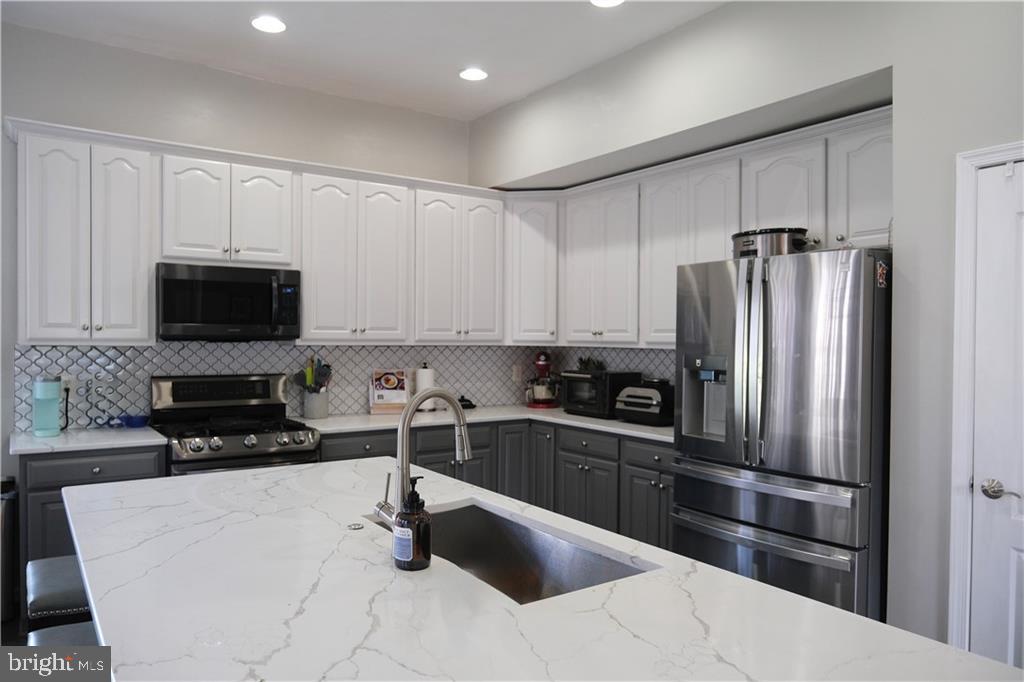 43314 FULLERTON ST, ASHBURN, Virginia 20147, 4 Bedrooms Bedrooms, 8 Rooms Rooms,2 BathroomsBathrooms,Residential,For sale,43314 FULLERTON ST,VALO2100778 MLS # VALO2100778