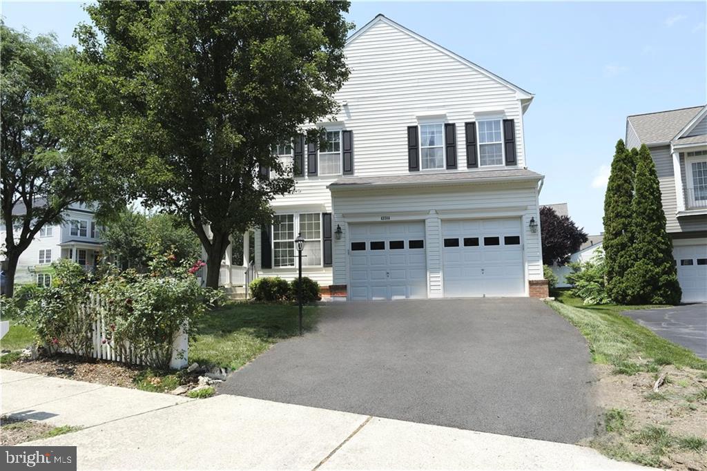 43314 FULLERTON ST, ASHBURN, Virginia 20147, 4 Bedrooms Bedrooms, 8 Rooms Rooms,2 BathroomsBathrooms,Residential,For sale,43314 FULLERTON ST,VALO2100778 MLS # VALO2100778