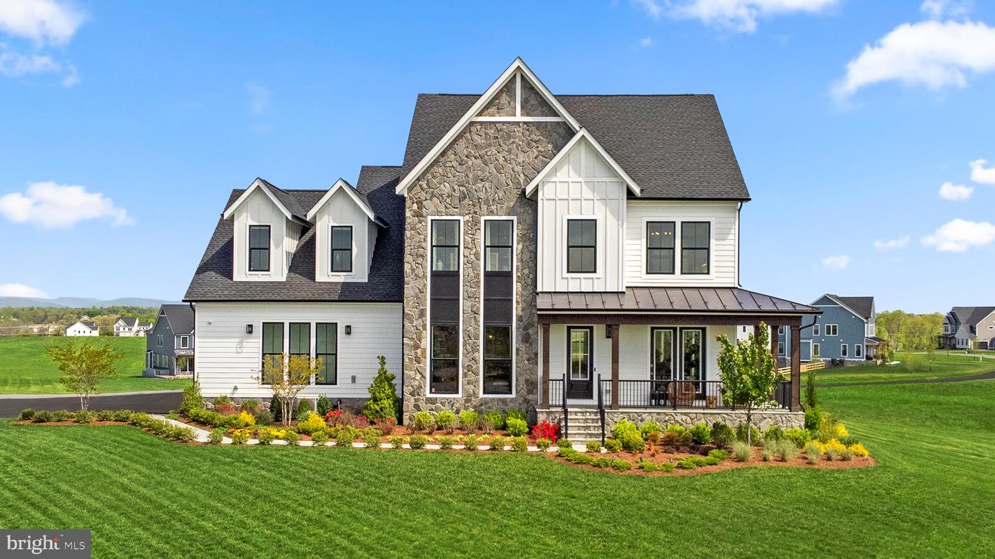 38875 SILVER KING CIR, WATERFORD, Virginia 20197, 6 Bedrooms Bedrooms, ,5 BathroomsBathrooms,Residential,For sale,38875 SILVER KING CIR,VALO2100784 MLS # VALO2100784