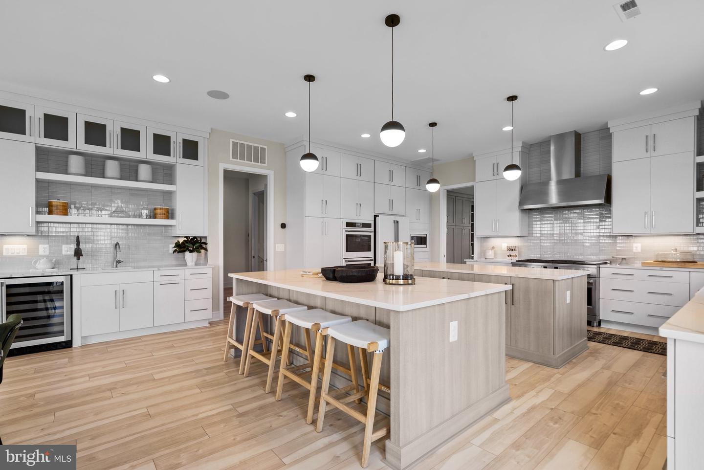 38875 SILVER KING CIR, WATERFORD, Virginia 20197, 6 Bedrooms Bedrooms, ,5 BathroomsBathrooms,Residential,For sale,38875 SILVER KING CIR,VALO2100784 MLS # VALO2100784