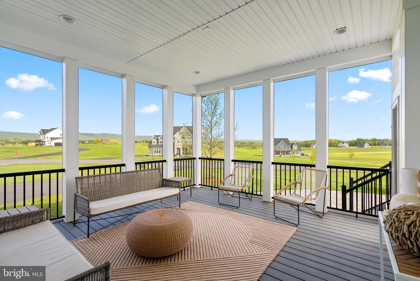 38875 SILVER KING CIR, WATERFORD, Virginia 20197, 6 Bedrooms Bedrooms, ,5 BathroomsBathrooms,Residential,For sale,38875 SILVER KING CIR,VALO2100784 MLS # VALO2100784
