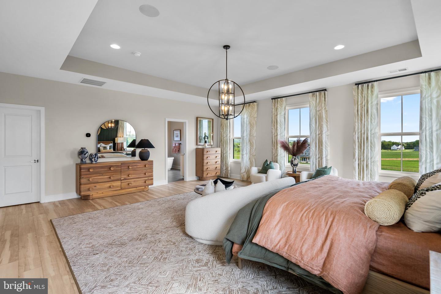 38875 SILVER KING CIR, WATERFORD, Virginia 20197, 6 Bedrooms Bedrooms, ,5 BathroomsBathrooms,Residential,For sale,38875 SILVER KING CIR,VALO2100784 MLS # VALO2100784