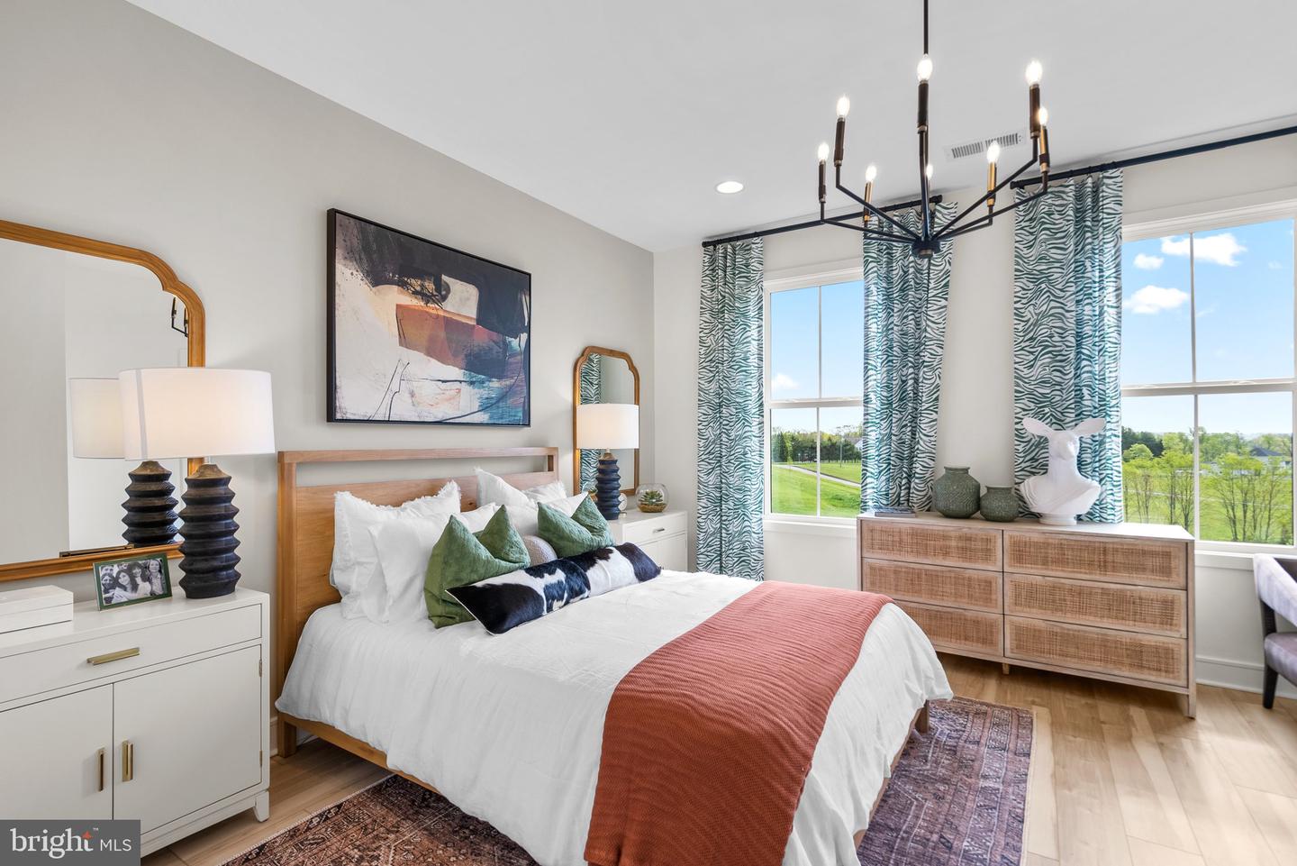 38875 SILVER KING CIR, WATERFORD, Virginia 20197, 6 Bedrooms Bedrooms, ,5 BathroomsBathrooms,Residential,For sale,38875 SILVER KING CIR,VALO2100784 MLS # VALO2100784