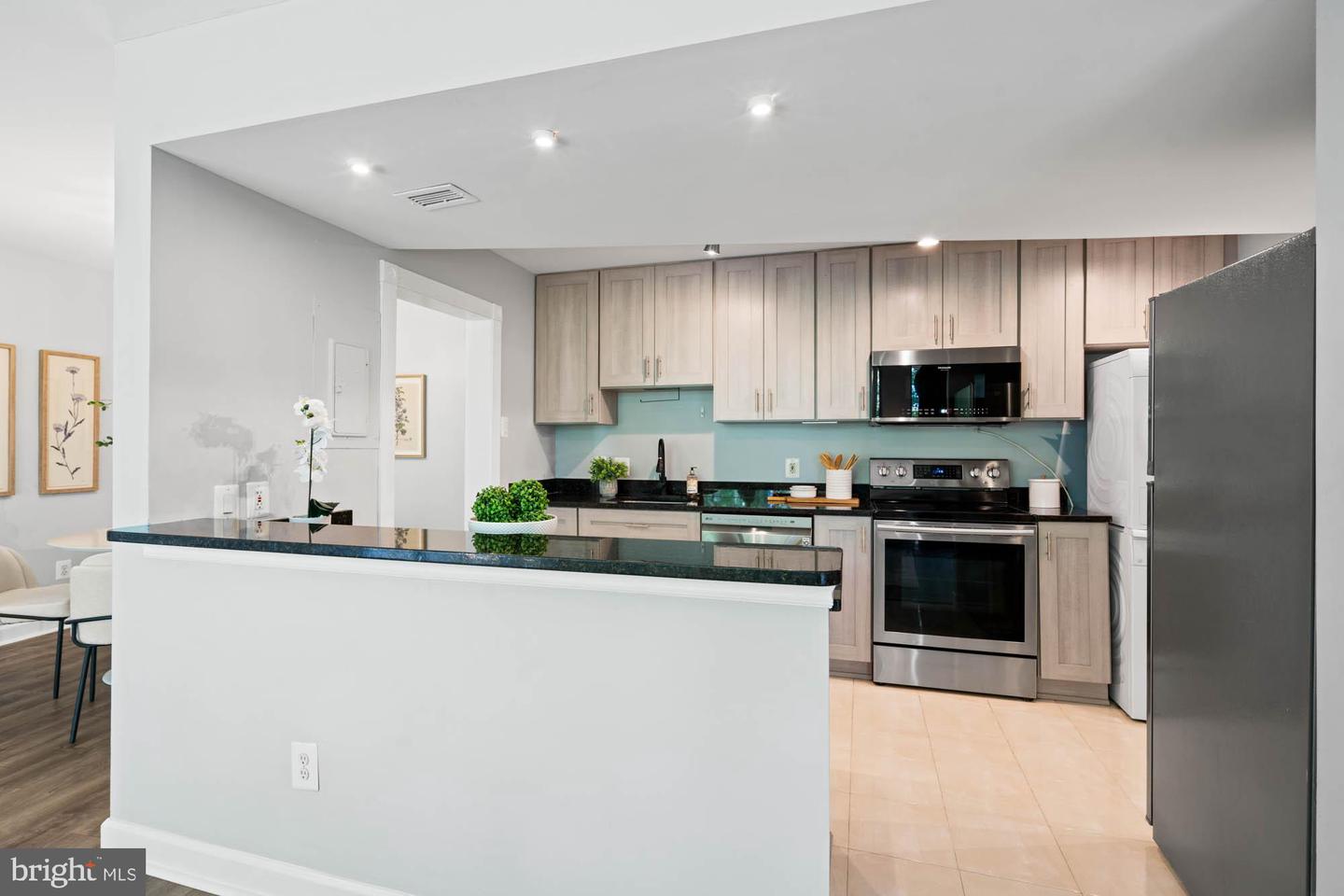 6301 STEVENSON AVE #410, ALEXANDRIA, Virginia 22304, 2 Bedrooms Bedrooms, ,2 BathroomsBathrooms,Residential,For sale,6301 STEVENSON AVE #410,VAAX2047050 MLS # VAAX2047050