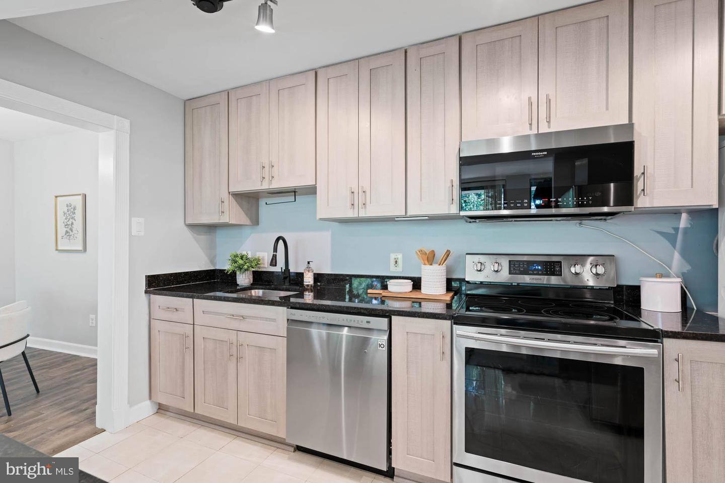 6301 STEVENSON AVE #410, ALEXANDRIA, Virginia 22304, 2 Bedrooms Bedrooms, ,2 BathroomsBathrooms,Residential,For sale,6301 STEVENSON AVE #410,VAAX2047050 MLS # VAAX2047050