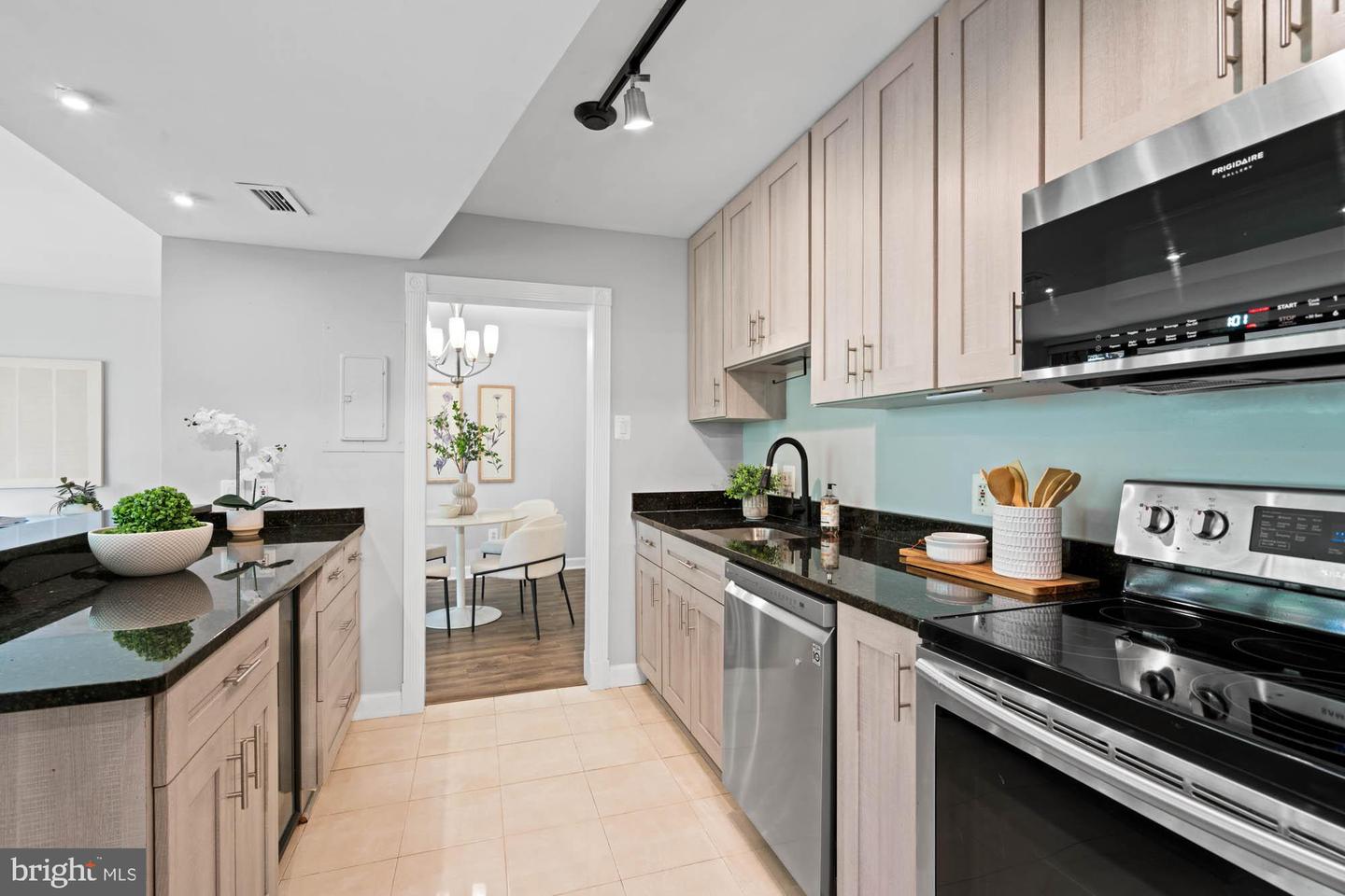 6301 STEVENSON AVE #410, ALEXANDRIA, Virginia 22304, 2 Bedrooms Bedrooms, ,2 BathroomsBathrooms,Residential,For sale,6301 STEVENSON AVE #410,VAAX2047050 MLS # VAAX2047050