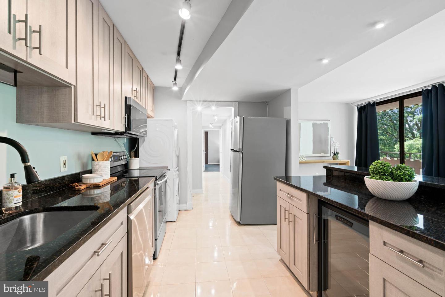 6301 STEVENSON AVE #410, ALEXANDRIA, Virginia 22304, 2 Bedrooms Bedrooms, ,2 BathroomsBathrooms,Residential,For sale,6301 STEVENSON AVE #410,VAAX2047050 MLS # VAAX2047050