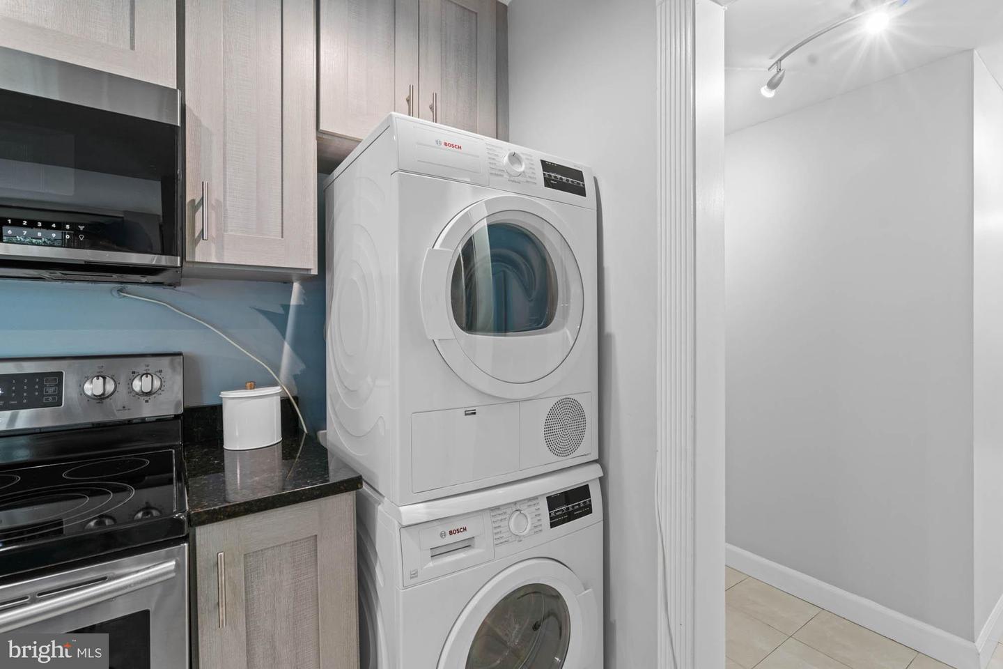 6301 STEVENSON AVE #410, ALEXANDRIA, Virginia 22304, 2 Bedrooms Bedrooms, ,2 BathroomsBathrooms,Residential,For sale,6301 STEVENSON AVE #410,VAAX2047050 MLS # VAAX2047050