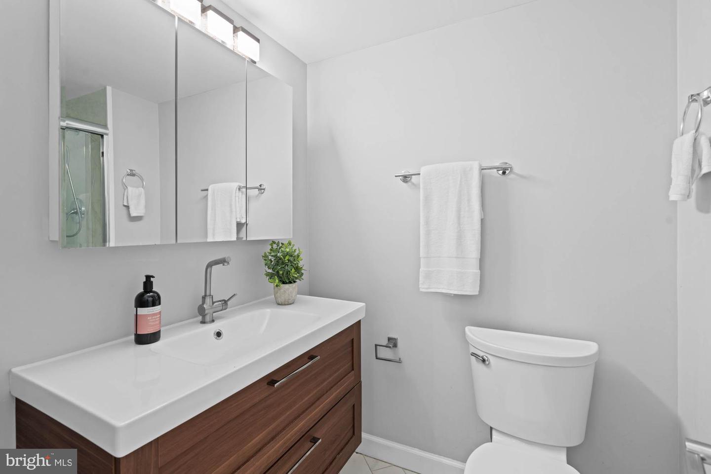 6301 STEVENSON AVE #410, ALEXANDRIA, Virginia 22304, 2 Bedrooms Bedrooms, ,2 BathroomsBathrooms,Residential,For sale,6301 STEVENSON AVE #410,VAAX2047050 MLS # VAAX2047050