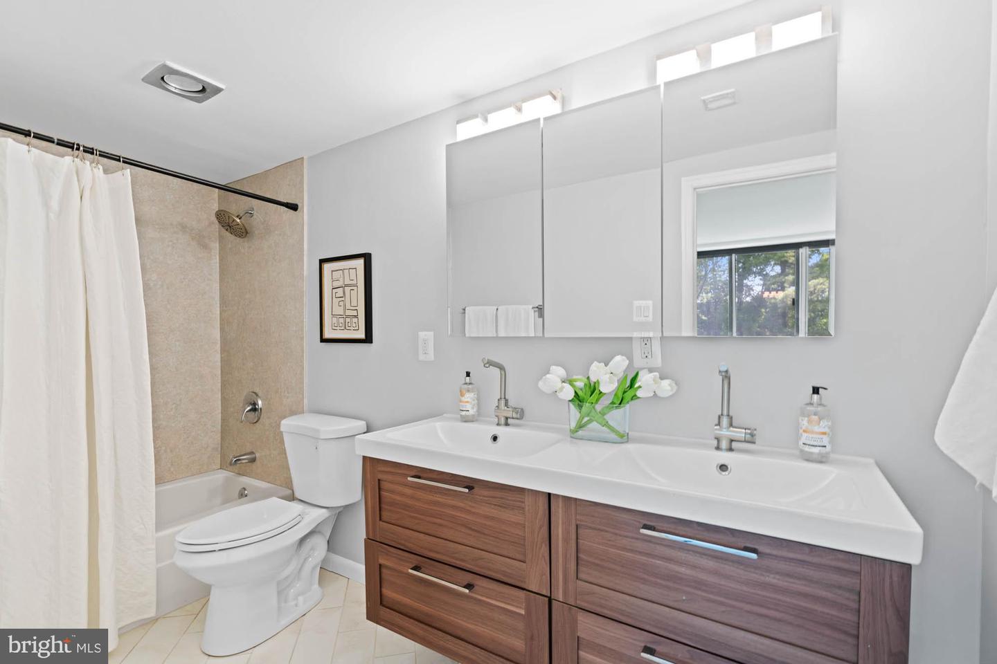 6301 STEVENSON AVE #410, ALEXANDRIA, Virginia 22304, 2 Bedrooms Bedrooms, ,2 BathroomsBathrooms,Residential,For sale,6301 STEVENSON AVE #410,VAAX2047050 MLS # VAAX2047050