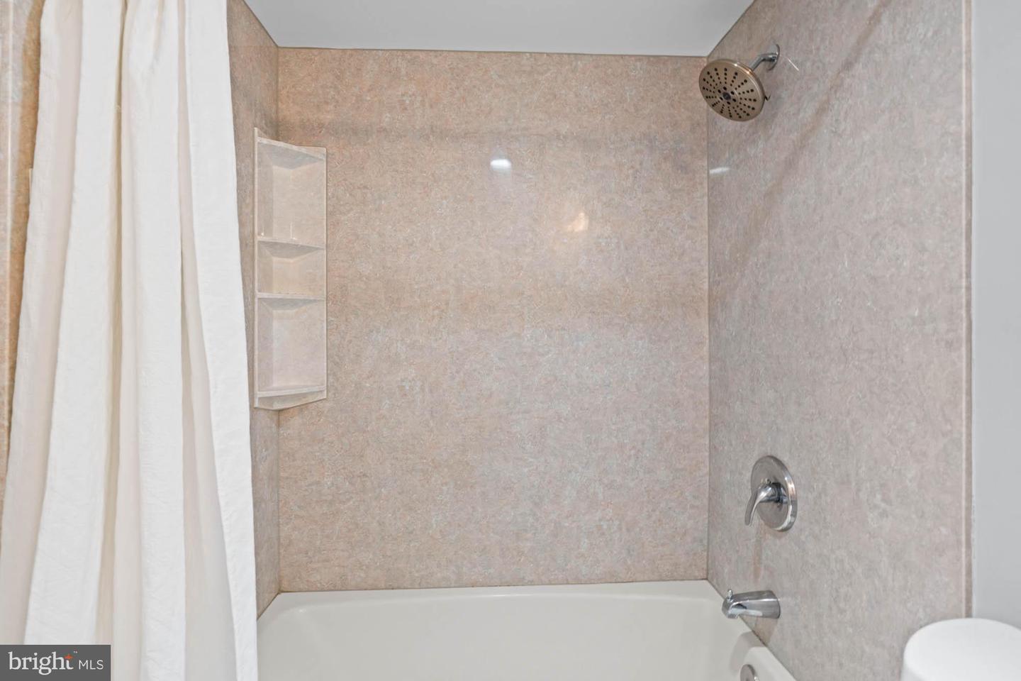 6301 STEVENSON AVE #410, ALEXANDRIA, Virginia 22304, 2 Bedrooms Bedrooms, ,2 BathroomsBathrooms,Residential,For sale,6301 STEVENSON AVE #410,VAAX2047050 MLS # VAAX2047050