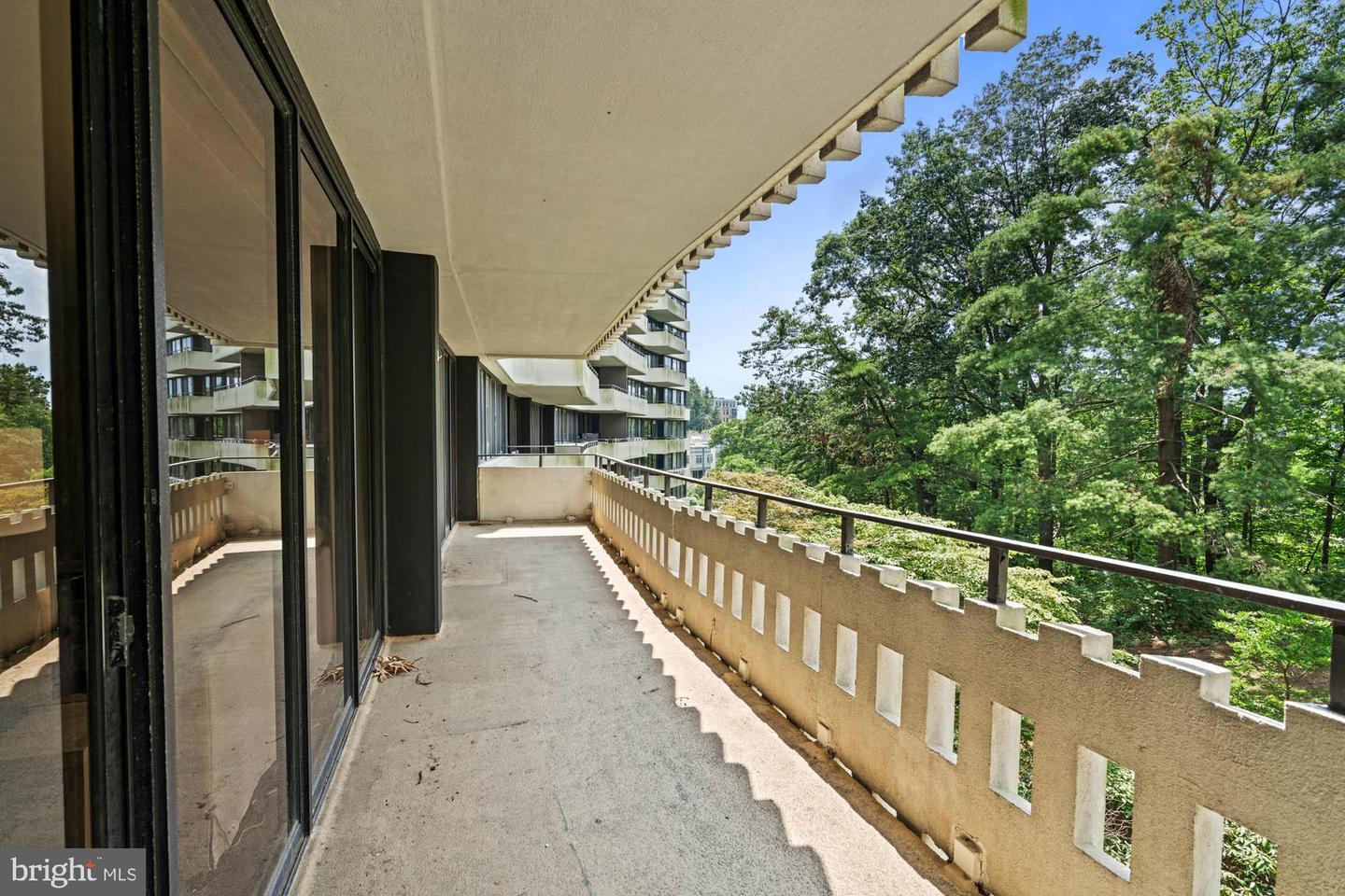 6301 STEVENSON AVE #410, ALEXANDRIA, Virginia 22304, 2 Bedrooms Bedrooms, ,2 BathroomsBathrooms,Residential,For sale,6301 STEVENSON AVE #410,VAAX2047050 MLS # VAAX2047050