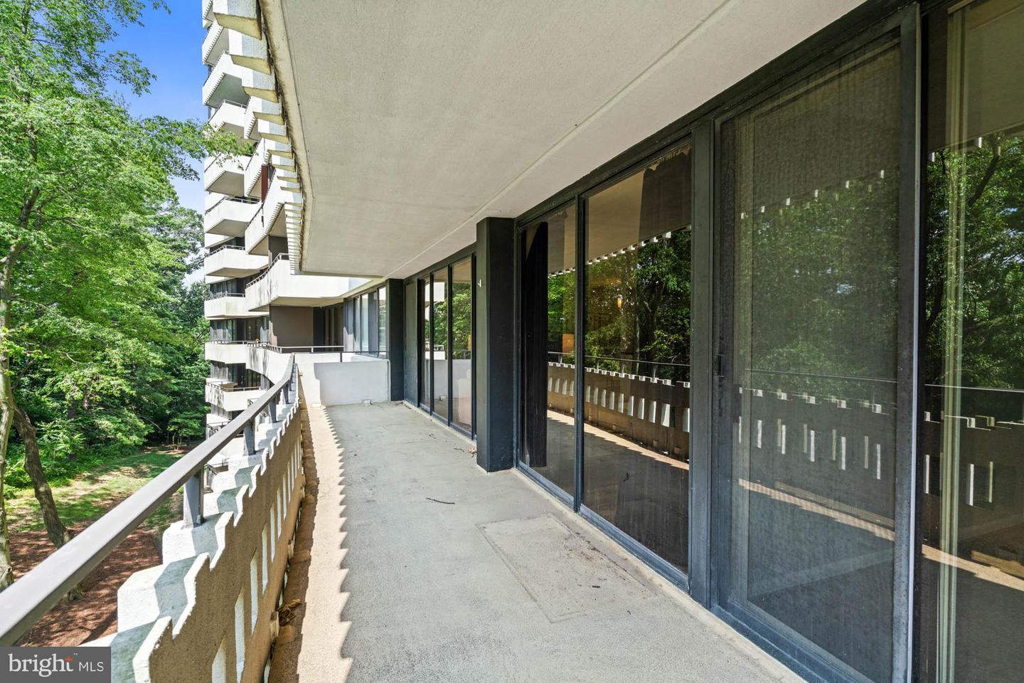 6301 STEVENSON AVE #410, ALEXANDRIA, Virginia 22304, 2 Bedrooms Bedrooms, ,2 BathroomsBathrooms,Residential,For sale,6301 STEVENSON AVE #410,VAAX2047050 MLS # VAAX2047050
