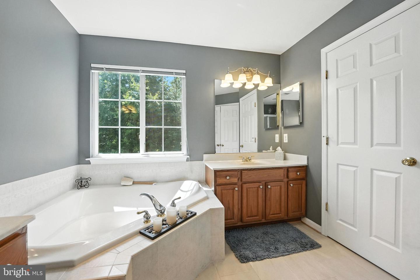 5280 GUNSTON HALL DR, WOODBRIDGE, Virginia 22193, 5 Bedrooms Bedrooms, ,3 BathroomsBathrooms,Residential,For sale,5280 GUNSTON HALL DR,VAPW2098220 MLS # VAPW2098220